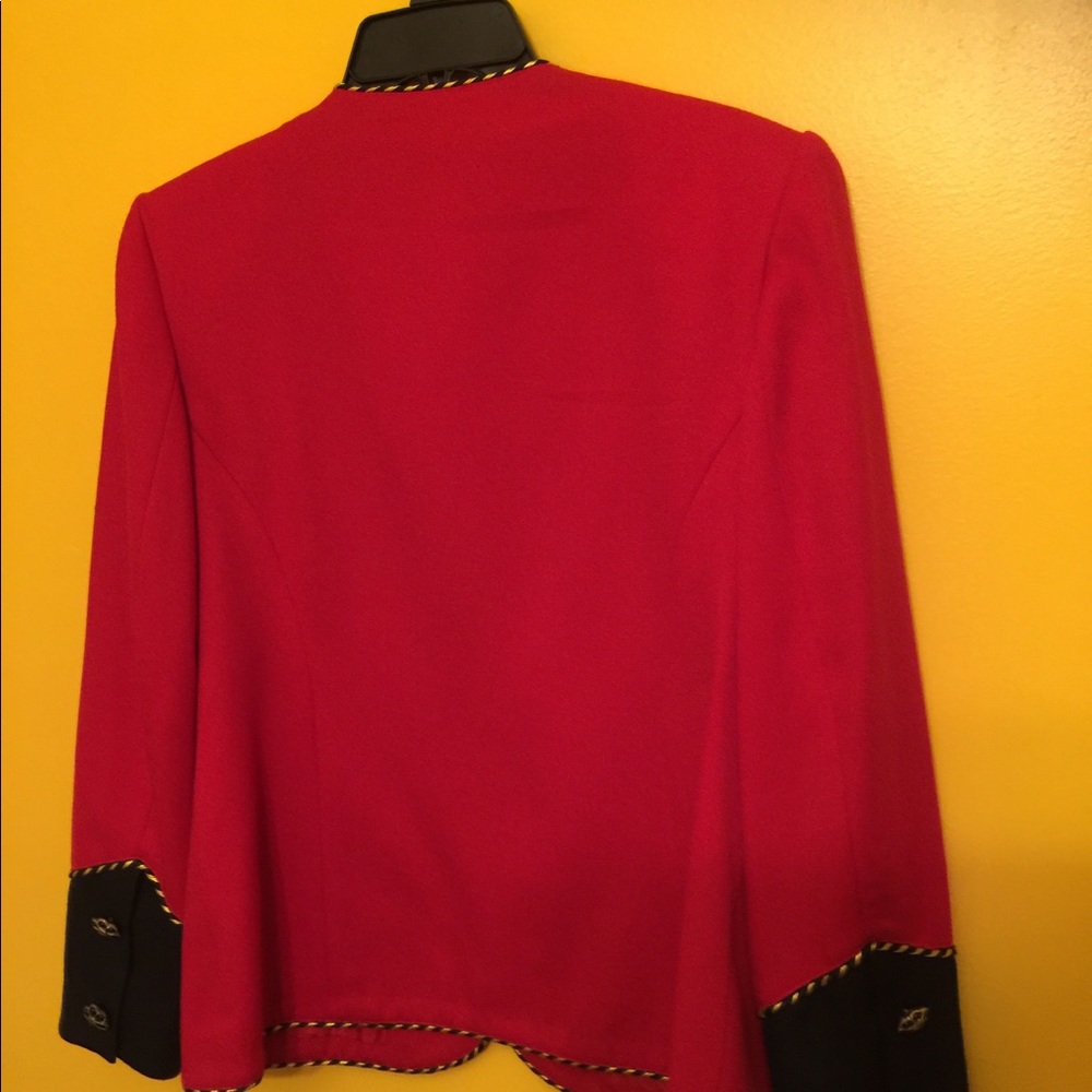 Beautiful jacket - Picture 6 of 6